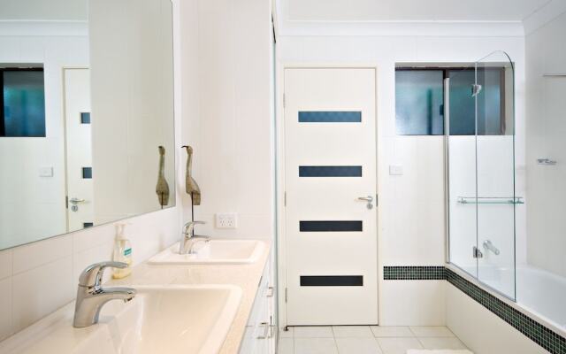 Sea Pearl, 10 Corlette Point Road