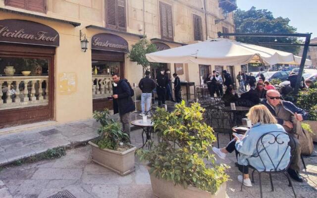Garibaldi Rooms 29 - Piazza Marina a Palermo - In pieno Centro.
