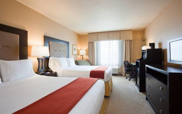 Holiday Inn Express Hotel & Suites Pearsall, an IHG Hotel