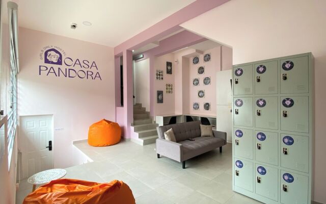 Casa Pandora