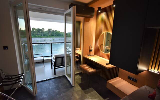 Jazine Lux Apartments