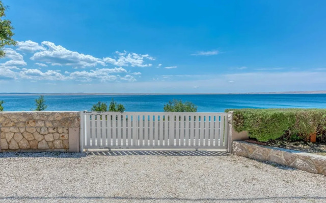 Exotic Holiday Home in Tribanj-Krušćica near Sea