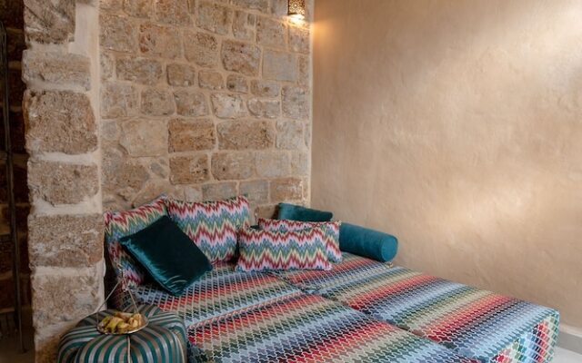 Arabesque Arts & Residency