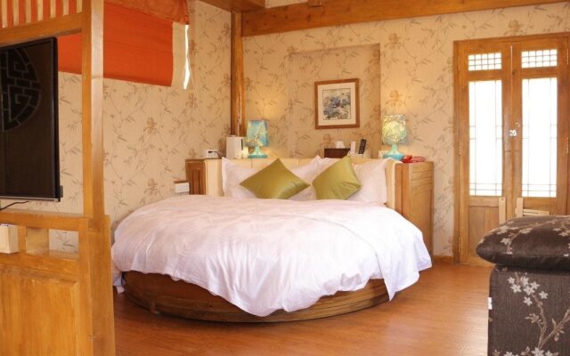 Lijiang Happyland Inn