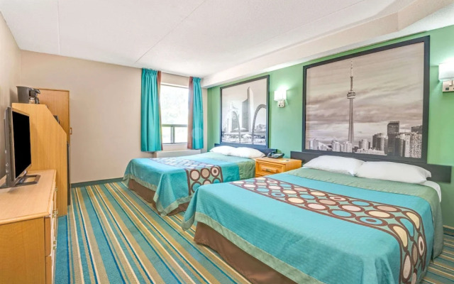 Super 8 Toronto East ON