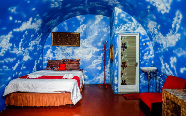 RedDoorz @ Guci Tegal