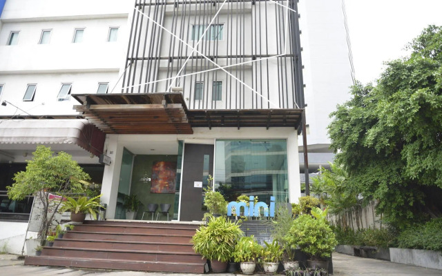 The Mini R Ratchada Hotel