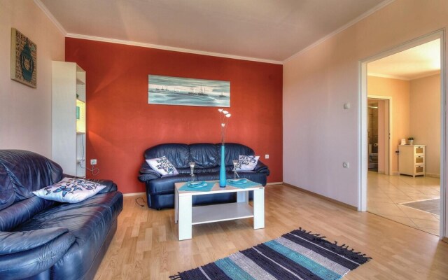 Amazing Home in Radmani With Wifi and 4 Bedrooms