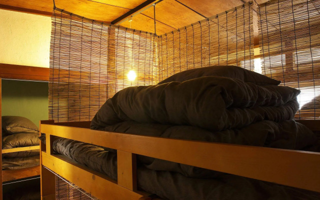 Torii-Kuguru Hostel