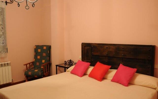 Hostal Rural El Manantial De Gredos