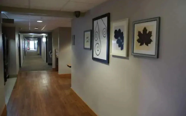 Country Inn & Suites by Radisson, Lansing, MI