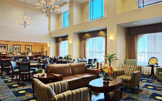 Hampton Inn & Suites Lancaster