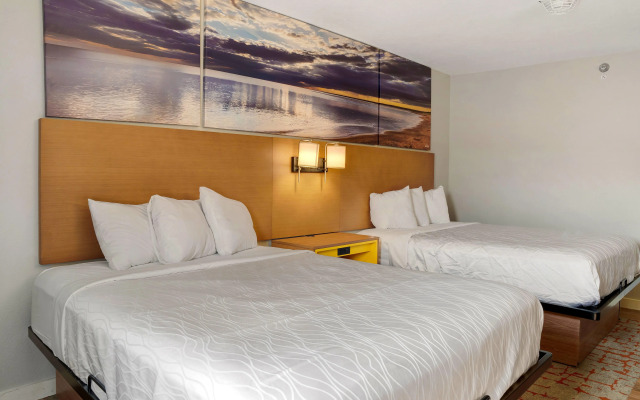 Days Inn by Wyndham Omaha/West Dodge