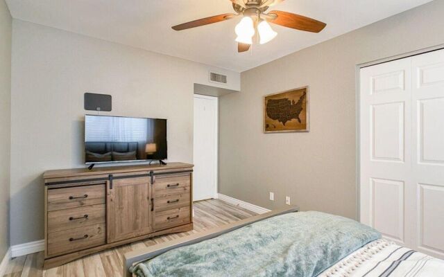 Glendale Charm by Casago