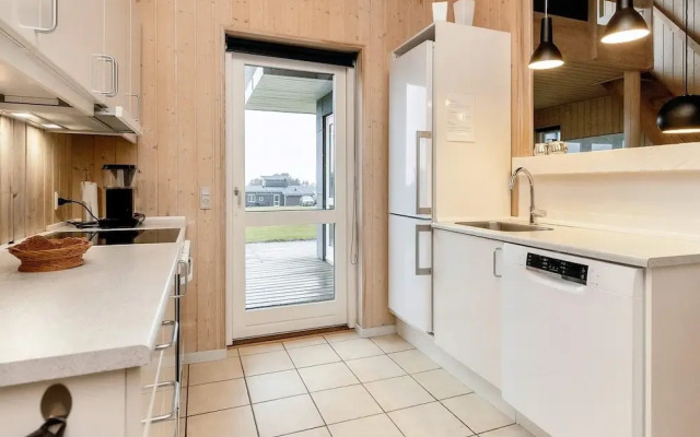 Well-maintained Holiday Home in Faborg