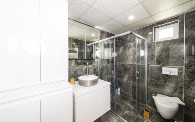 Flat with Walking Distance to Beach in Antalya