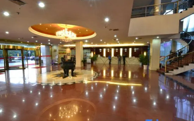 Longshan Hotel