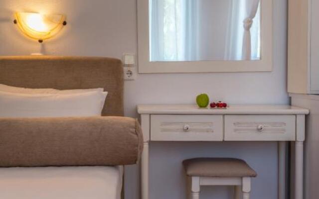 Iliopetra Rooms