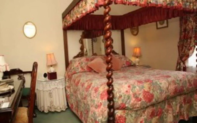 Nottingham Lodge
