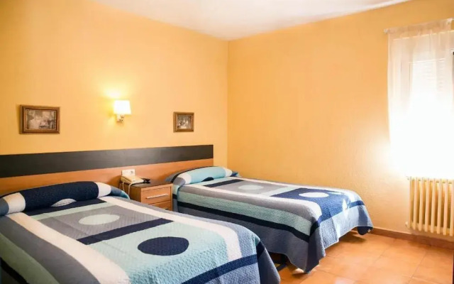 Hostal Guzman El Bueno by gaiarooms