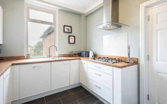 Host Stay Newton House