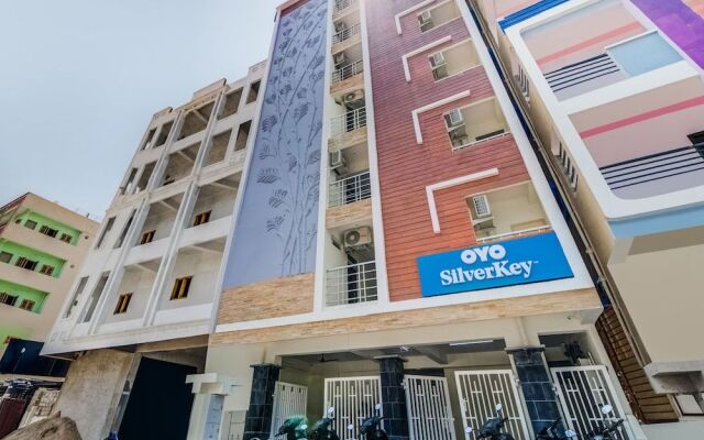 SilverKey Executive Stays 19907 Hafeezpet