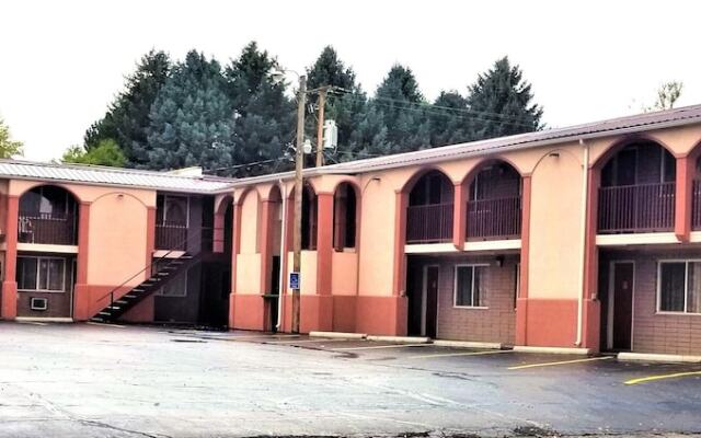 Town House Motor Inn