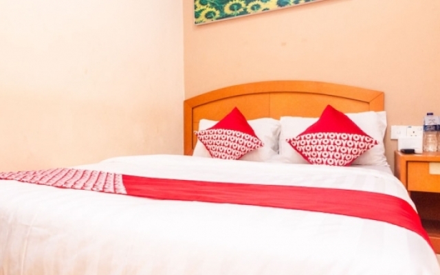 OYO 1671 D-one Hotel