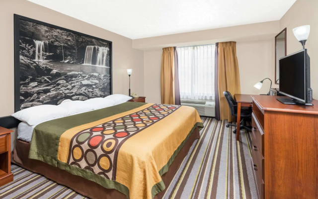 Super 8 by Wyndham Bolivar
