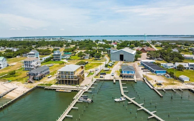 Mi Faro 1 Bedroom Duplex by RedAwning