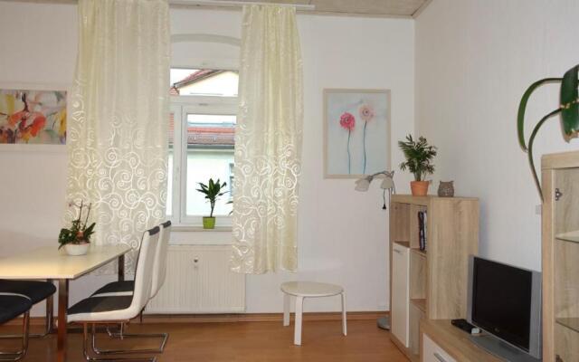 Pirna/Dohna, 2 R.-Wohnung in Mehrfamilienhaus