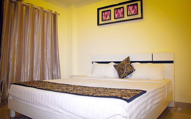 Royal Q&D Suites Hotel