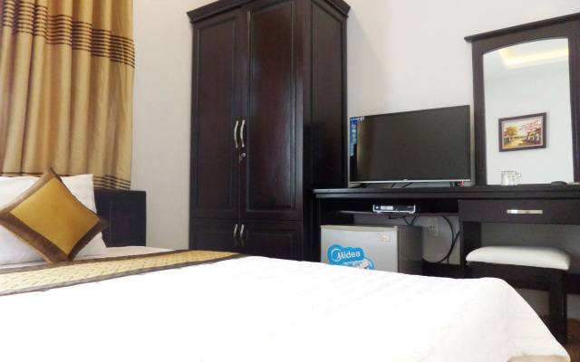 Crown Hotel