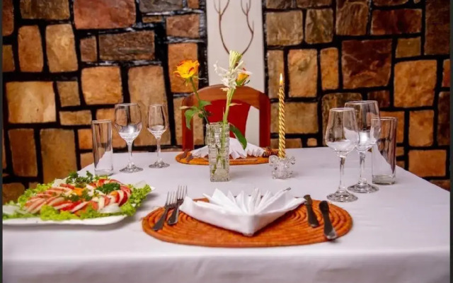 Ninzi Hill Hotel