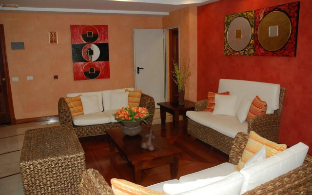 Hotel Apartamentos El Galeón