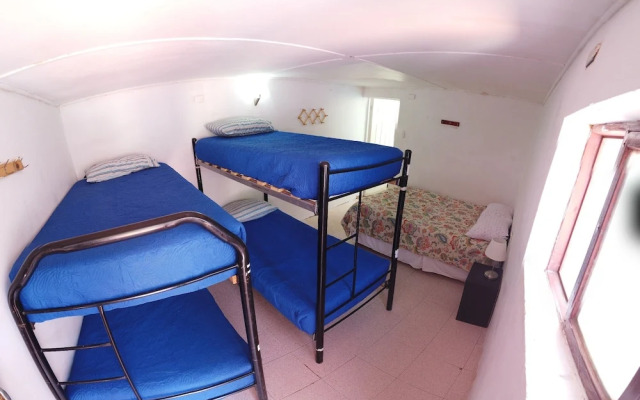 Hostal Covaine - Hostel