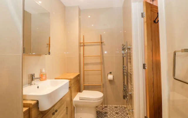 Apartment 4 10 Somers Court