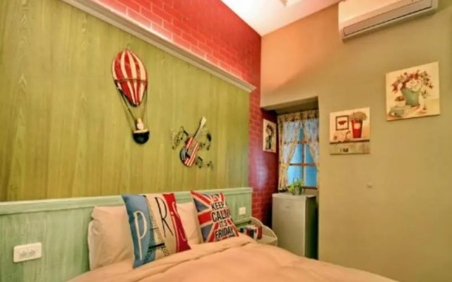 Full House Bed and Breakfast - Greece