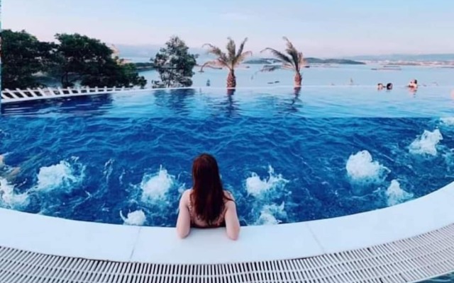 BBQ Villa & Hostel Ha Long