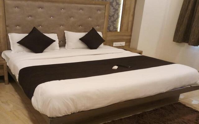 Hotel Hill Park ( Odhav)