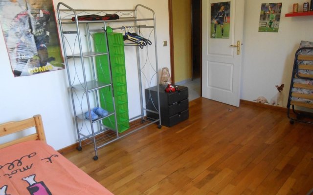 House With 8 Bedrooms In Villeurbanne, With Wifi