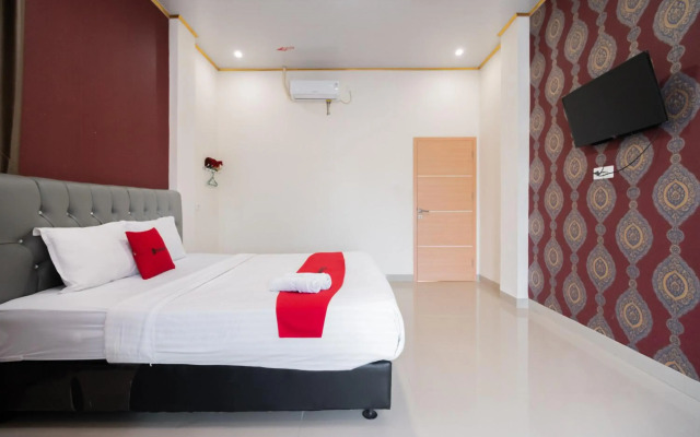 OYO 1648 Penginapan Three Joye