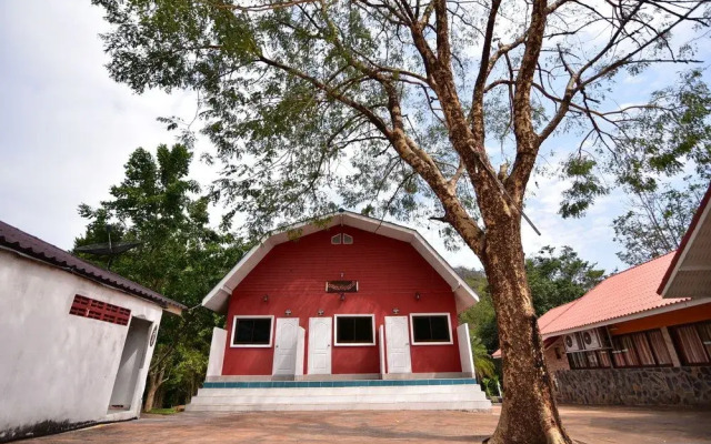 Petch Jed Sao Noi Resort