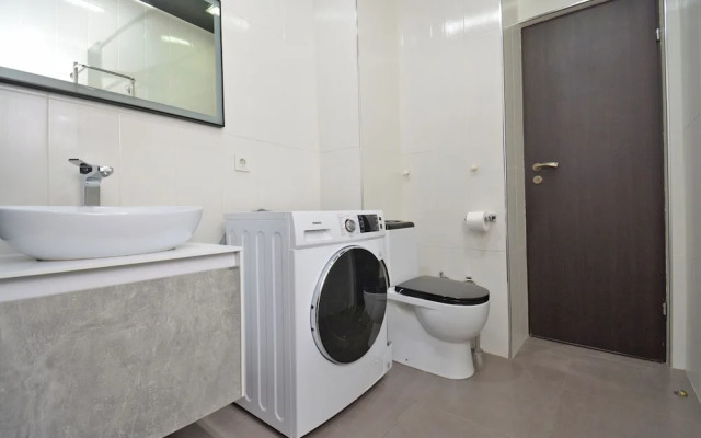 Kajaznuni street apartment on 4 floor