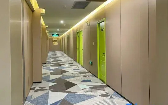 Manyi Light Luxury Hotel