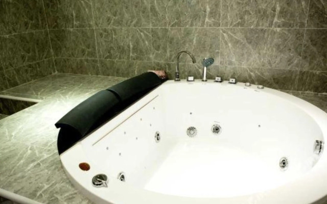 Gushi Hotel