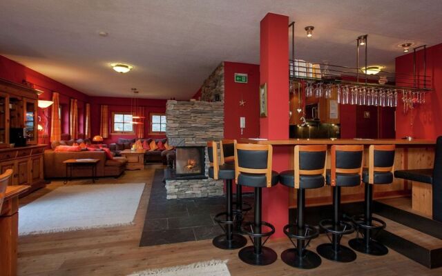 Posh Mansion in Sankt with 2 Saunas, Whirlpool, Hot Tub