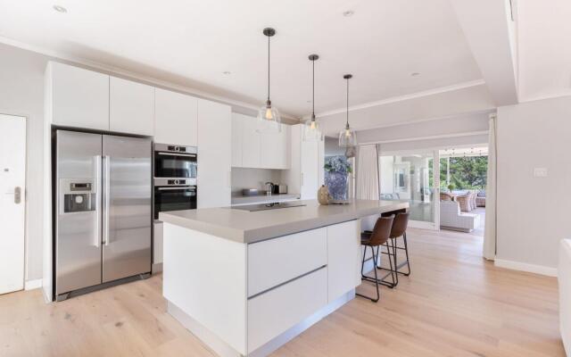 Sublime Five bed Property in Glorious Setting