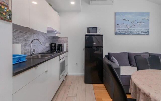 Awesome Apartment in Novi Vinodolski With 2 Bedrooms and Wifi
