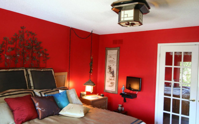 Twin Lakes Retreat Bed and Breakfast